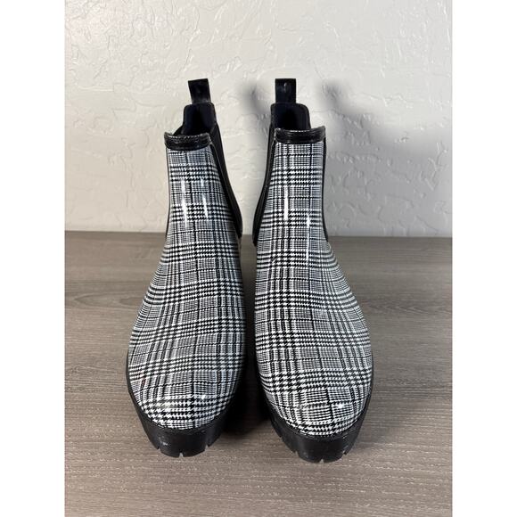 New! Jeffrey Campbell Cloudy Chelsea Rain Boots Size 8 Black and White Plaid - Picture 3 of 9